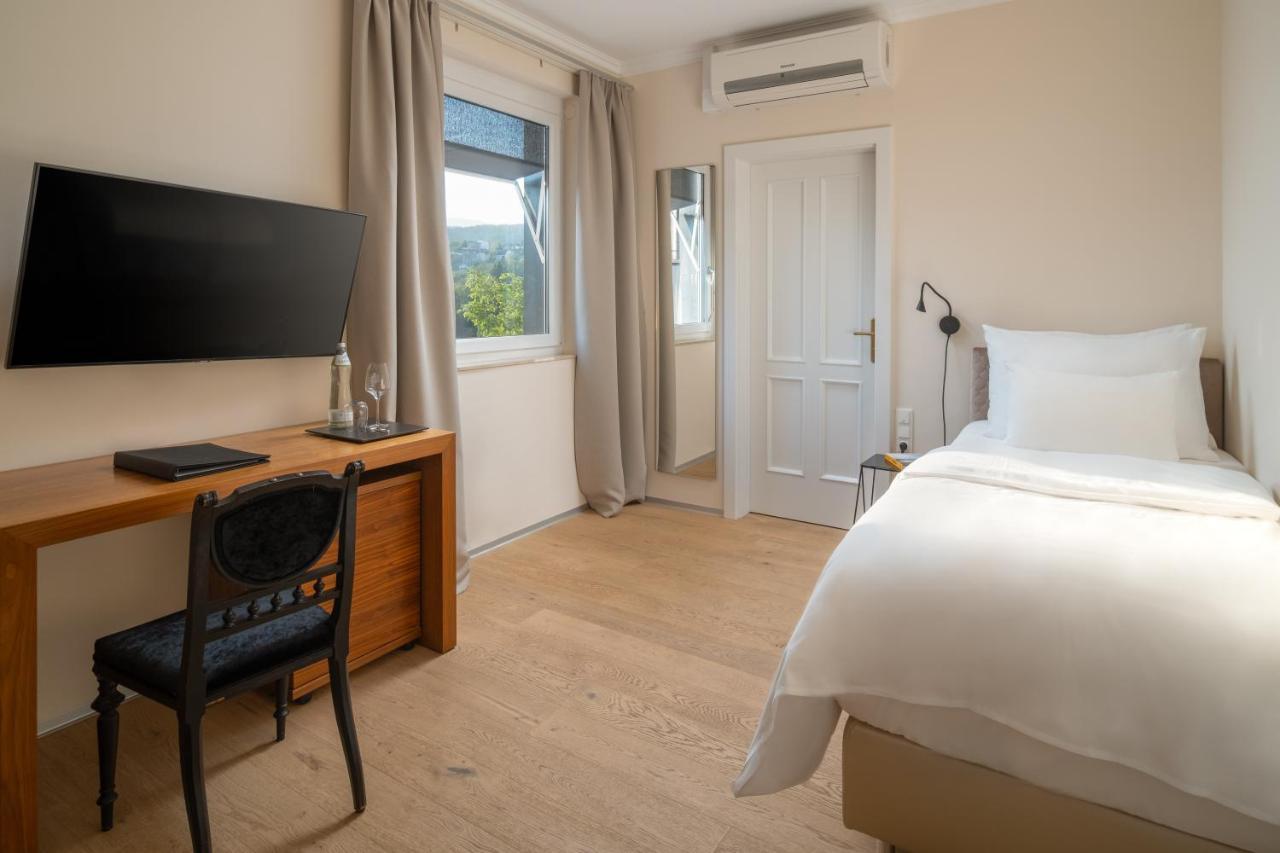 Seehotel Europa Velden am Worthersee Bagian luar foto