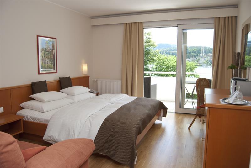 Seehotel Europa Velden am Worthersee Bagian luar foto